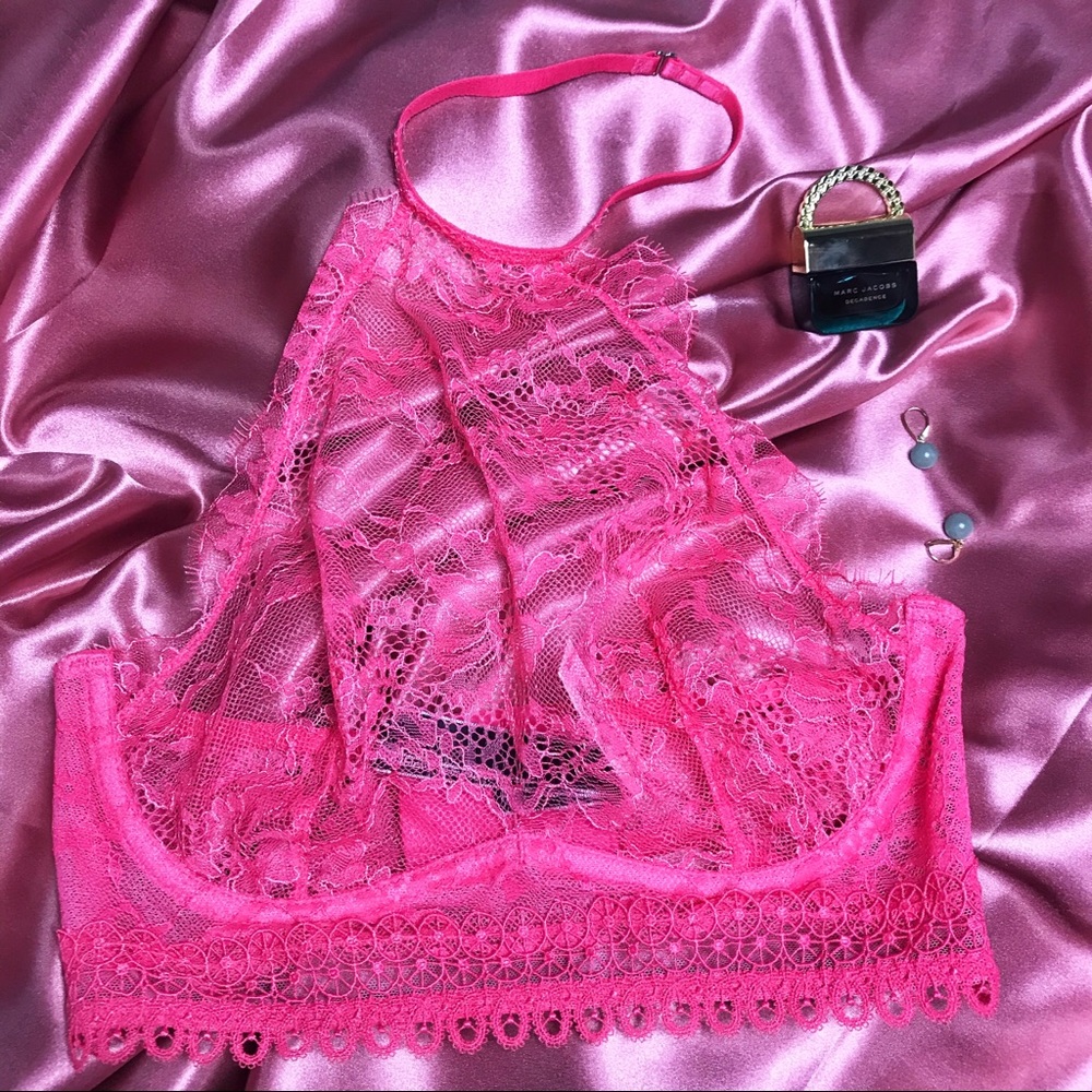 32C pink Victoria secret sexy halter bra